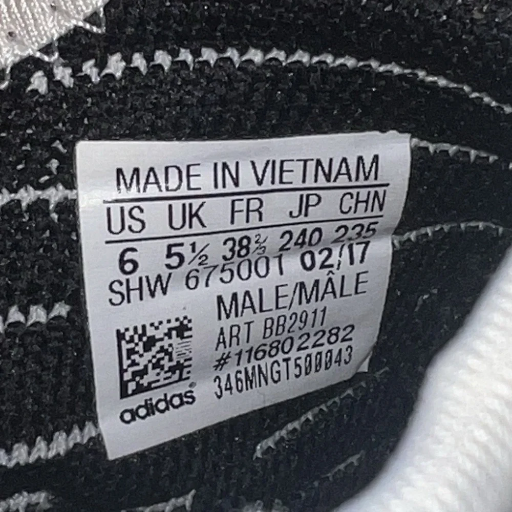 adidas NMD XR1 Primeknit Zebra Sneaker Men Sz 6 White Black Running Shoes BB2911